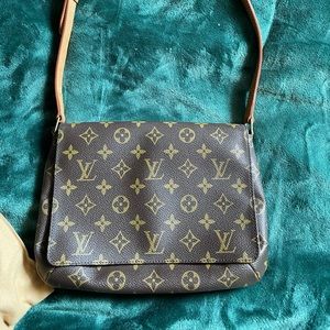 Louis Vuitton Musette Tango SOLD 🎈